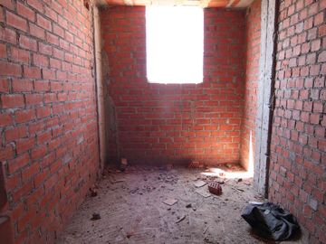 CASA EN VENTA –SEMI - CONSTRUIDA LA MARIPOSA - EJIDOS - PIURA