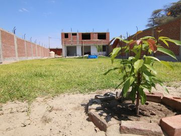 CASA EN VENTA –SEMI - CONSTRUIDA LA MARIPOSA - EJIDOS - PIURA