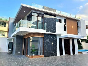 3 Level House with Roof Deck and Pool in Talisay City Cebu