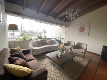 AMPLIO DÚPLEX EN VALLE HERMOSO