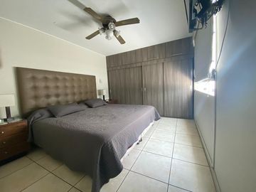 AMPLIO DÚPLEX EN VALLE HERMOSO