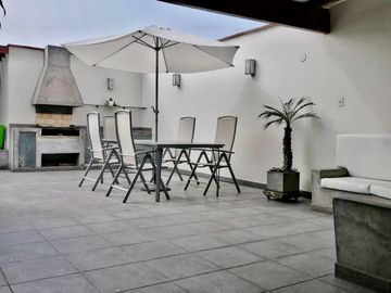 AMPLIO DÚPLEX EN VALLE HERMOSO