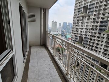 2 bedroom with parking for sale in DMCI Lumiere Pasig