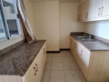 2 bedroom with parking for sale in DMCI Lumiere Pasig