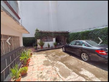 CASA EN VENTA COMO TERRENO