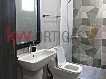 Townhouse in Don Antonio Heights South Subdivision
