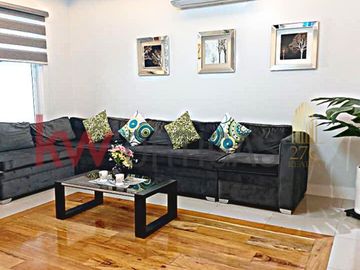 Townhouse in Don Antonio Heights South Subdivision
