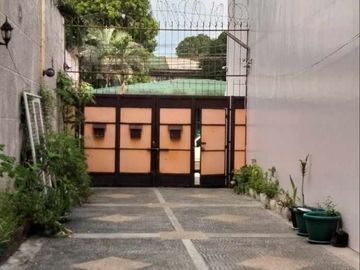 For Sale: 3 Storey Townhouse in Mabuhay St., Diliman, Quezon City
