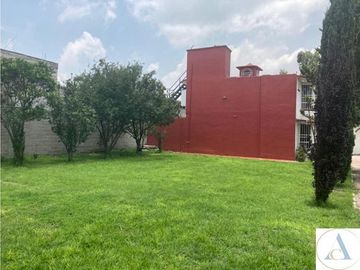 CASA -FINCA CON 760 MTS TERRENO EN HUEHUETOCA 3 RECAMARAS