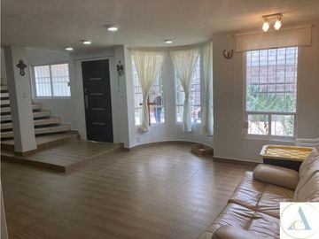 CASA -FINCA CON 760 MTS TERRENO EN HUEHUETOCA 3 RECAMARAS