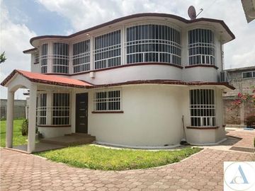 CASA -FINCA CON 760 MTS TERRENO EN HUEHUETOCA 3 RECAMARAS