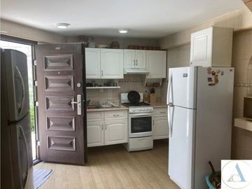 CASA -FINCA CON 760 MTS TERRENO EN HUEHUETOCA 3 RECAMARAS