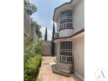 CASA -FINCA CON 760 MTS TERRENO EN HUEHUETOCA 3 RECAMARAS