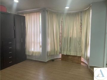 CASA -FINCA CON 760 MTS TERRENO EN HUEHUETOCA 3 RECAMARAS