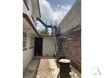 CASA -FINCA CON 760 MTS TERRENO EN HUEHUETOCA 3 RECAMARAS