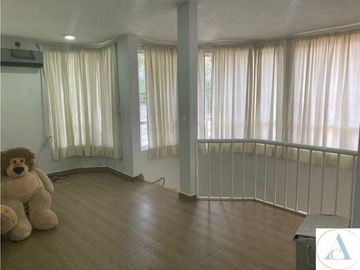 CASA -FINCA CON 760 MTS TERRENO EN HUEHUETOCA 3 RECAMARAS