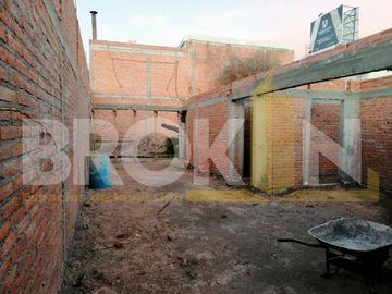 EN VENTA PROYECTO DE CASA AL 50% DE CONSTRUCCIÓN A PRECIO DE TERRENO EN CAMPESTRE INGLÉS AL NORTE ¡OPORTUNIDAD ÚNICA! BI