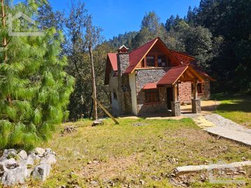 LINDA CABAÑA NUEVA UBICADA EN CARBONERAS MINERAL DEL CHICO