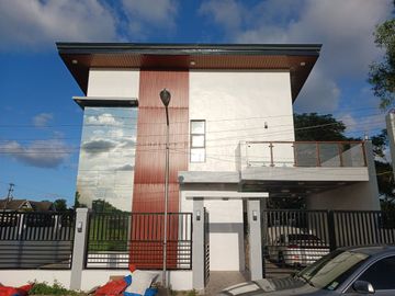 The Brandnew 2 Storey House for Sale in Southpoint Village, Laguna