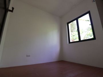 House and Lot For Sale in kings Ville Royal Antipolo PH2445