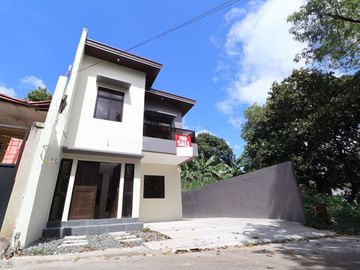House and Lot For Sale in kings Ville Royal Antipolo PH2445