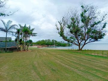 near the beach bongalow house and lot for sale in Aduna Danao Cebu