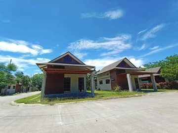 near the beach bongalow house and lot for sale in Aduna Danao Cebu