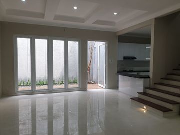 Rumah Dijual di Cut Nyak Dien, Bintaro Sektor 6