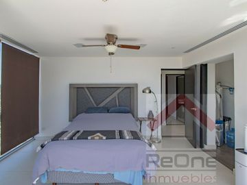 Venta de Penthouse Amueblado en Torre Micropolis Zona Contry Monterrey