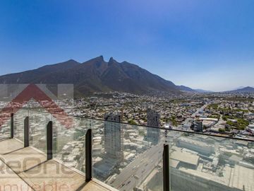 Venta de Penthouse Amueblado en Torre Micropolis Zona Contry Monterrey