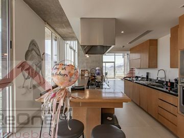 Venta de Penthouse Amueblado en Torre Micropolis Zona Contry Monterrey