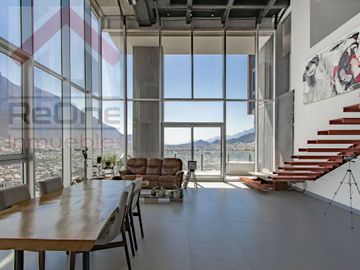 Venta de Penthouse Amueblado en Torre Micropolis Zona Contry Monterrey