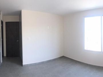 CASA CON ROOF GARDEN Y RECÁMARA EN PB EN VENTA CERCA DE CLUB DE GOLF PARAISO