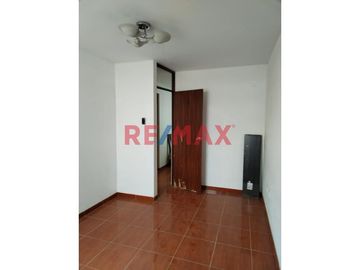 Remato Amplio Departamento En Carabayllo Cerca A Av Universitaria