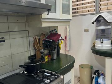 vendo muy amplio departamento en Urdesa Norte