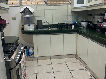 vendo muy amplio departamento en Urdesa Norte