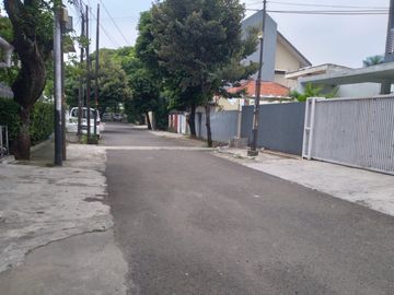 Rumah Siap Huni, Kondisi Bagus, 50 Meter Ke Jalan Raya Utama