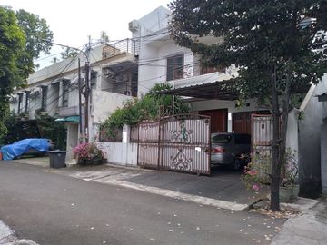 Rumah Siap Huni, Kondisi Bagus, 50 Meter Ke Jalan Raya Utama