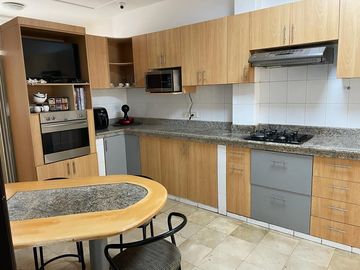 En Venta amplia y moderna casa de 3 dormitorios en Ceibos Norte