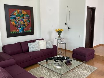 En Venta amplia y moderna casa de 3 dormitorios en Ceibos Norte