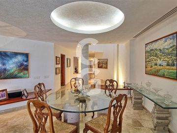 Casa en Venta en Cancun Frente Al Mar en Las Quintas Zona Hotelera
