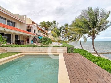 Casa en Venta en Cancun Frente Al Mar en Las Quintas Zona Hotelera