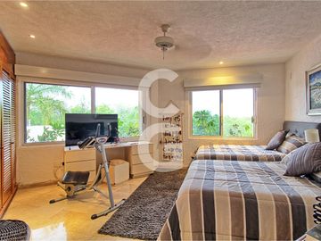 Casa en Venta en Cancun Frente Al Mar en Las Quintas Zona Hotelera