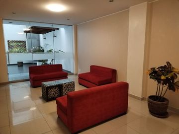 VENDO AMPLIO DÚPLEX EN LINCE