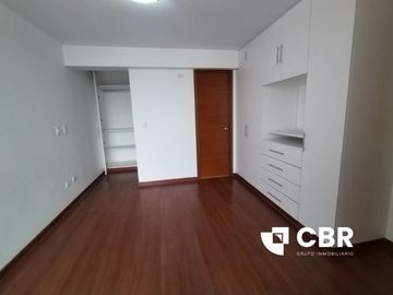 VENDO AMPLIO DÚPLEX EN LINCE