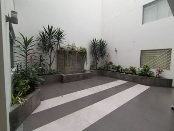 VENDO AMPLIO DÚPLEX EN LINCE