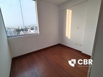 VENDO AMPLIO DÚPLEX EN LINCE