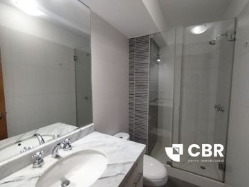 VENDO AMPLIO DÚPLEX EN LINCE