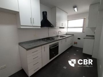 VENDO AMPLIO DÚPLEX EN LINCE