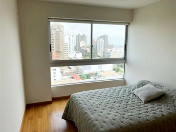 Bello departamento con vista al Golf de San Isidro